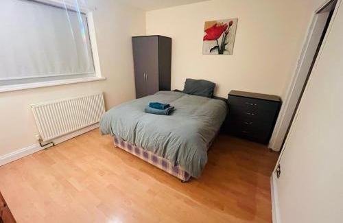 Clifton Apartment | 4 Bed room house near NTU Clifton campus