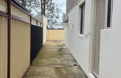 Thomastown House | 4 bedroom 2 bathroom 10min from Melbourne Airport & 20 min from CBD