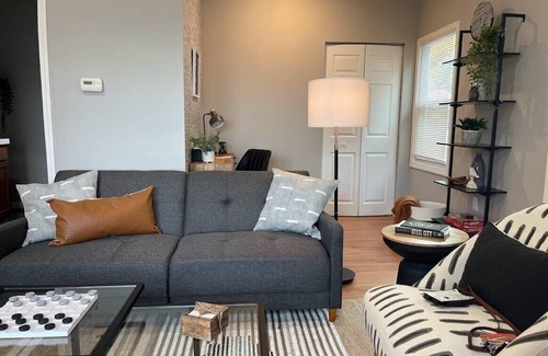 South Side Slopes House | 4 Bedroom/2 Bathroom South Side I Pittsburgh