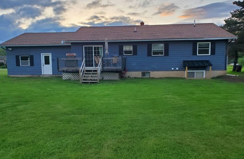 Canaan House | 4 bedroom, 3 bath, direct ATV trail access to NH trails via the commerce trail.