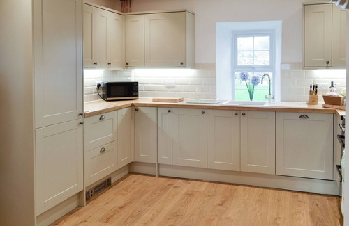 Llanllyfni Cottage | 4 bedroom accommodation in Penygroes, near Caernarfon