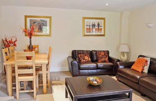 Barnt Green Cottage | 4 bedroom accommodation in Alvechurch