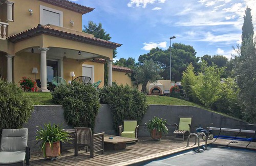Lespignan House | 4 bedroom accommodation in Lespignan