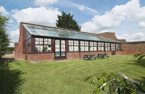 Necton Cottage | 4 bedroom accommodation in Necton, near Swaffham
