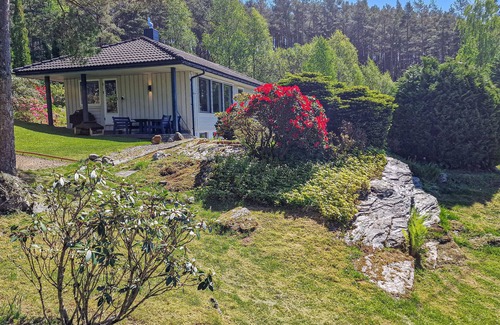Kvinnherad House | 4 bedroom awesome home in ølve