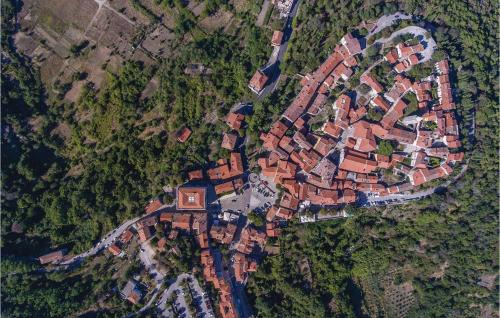 Vinez House | 4 Bedroom Cozy Home In Labin
