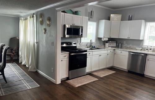 Swainsboro House | 4-bedroom house in beautiful Wadley with AC