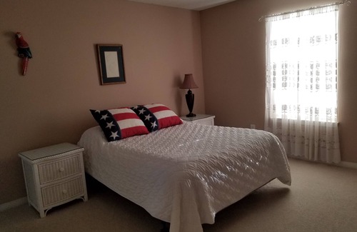 Lillian House | 4 Bedrooms Centered in a Fisherman's Paradise