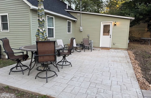 Salem House | 4 bedrooms Sleeps 14