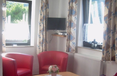 Waldbreitbach Apartment | 4-Bett-Wohnung Wochenangebote - Apartment Schäfer