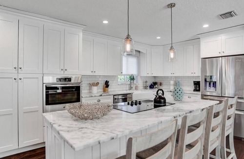 Deerfield Beach Villa | 4 BR Beach Home Heated Pool Jacuzzi + Tiki TV Hut Dog Friendly