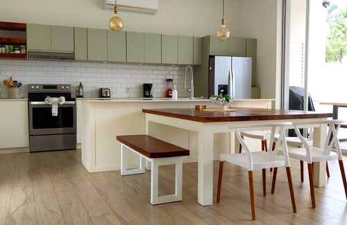 Potrero Ski Chalet | 4-BR House near to Beach (5-min-walk) | Pool, BBQ - Casa Arribada