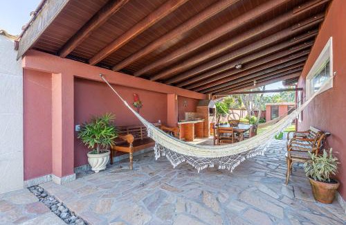 Olaria House | 4 dorm com piscina a 350 m de Camburizinho