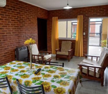 Pergamino Apartment | 4 Estaciones