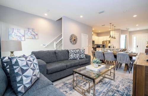 Crestwynd Bay House | 4 King Suites | Perfect Disney Getaway