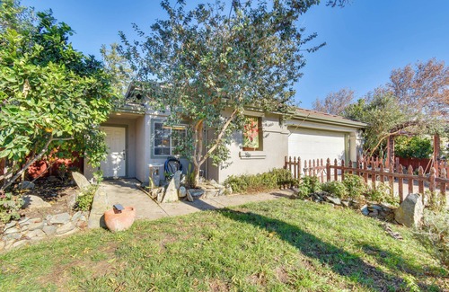 Patterson House | 4 Mi to San Joaquin River: Peaceful Patterson Home