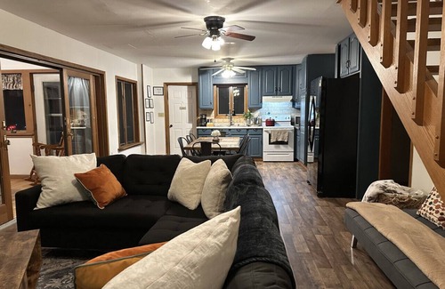 Tunkhannock Township House | 4 min to Pocono Raceway: 4 Acres, Firepit, Jacuzzi