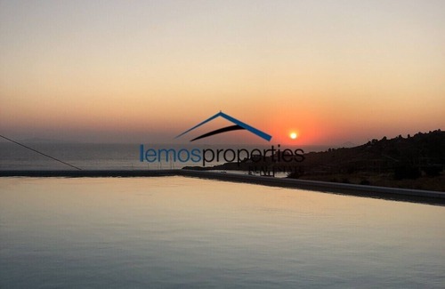 Koundouros House | 4 modern houses with a swimming pool & sea view, ideal for large groups