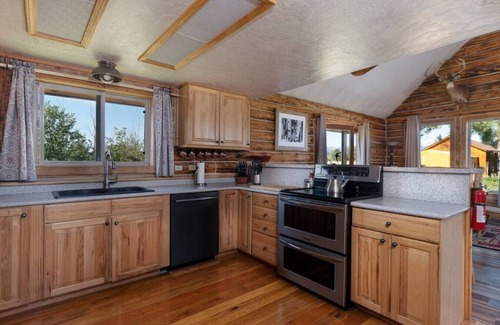 Tetonia Cabin | 4 Peaks Teton Views - Steller Skiing- National Parks