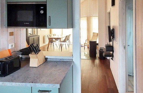 Lensterstrand House | 4 person holiday home in GROEMITZ