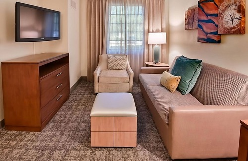 Plantation Resort | 4 Pet-friendly Accommodations Near Plantation Preserve Golf Course! W/Pool!