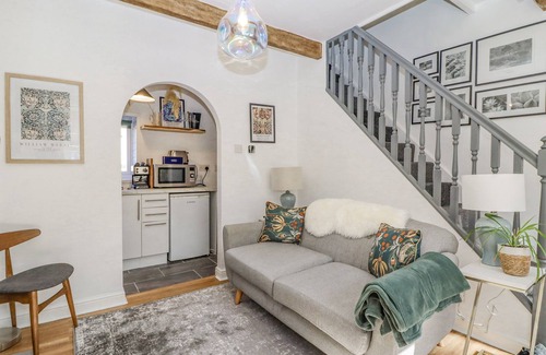 Halifax Cottage | 4 Pulmans Place