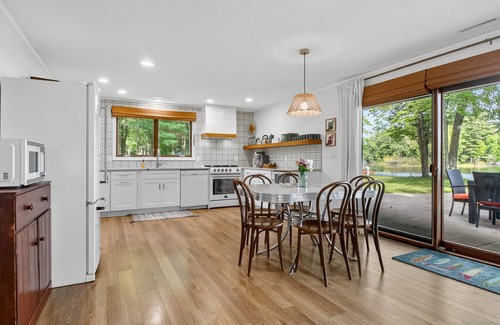 New Post House | 4-Season Fun! Sandy Beach | Snowmobile Trails