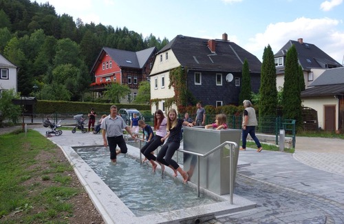 Gebersdorf Apartment | 4-star holiday apartment Sorbitztal with mountain view, private garden and Wi-Fi
