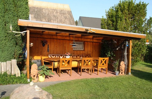 Born auf dem Darss House | 40 m² bungalow "Vogelnest" with south-facing terrace, TV and W-LAN for max. 2 persons