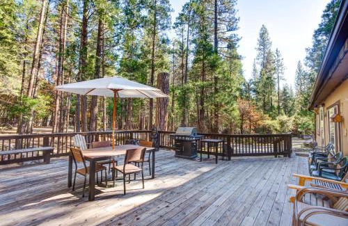 North Wawona House | 42R Rosenberg's Creekside Cabin