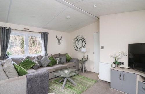 New Quay House | 43 The Deri