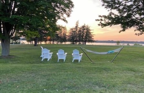 Alburg House | #48 Isle View - Sleeps 6, Sunsets & Beach