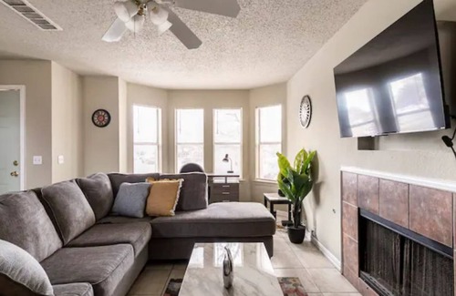 Dallas House | 4BD-KingBed-Remote Workspace