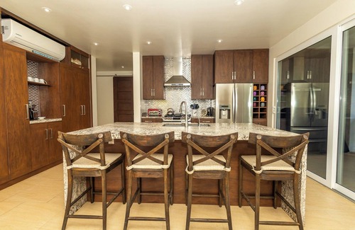 Lawson Rock House | 4br 3ba Beach view house in Sandy Bay with pool - Private community