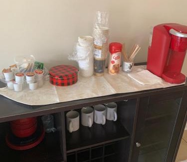 Meadowvale Village Apartment | 4BR Luxury Styled Home 2 parking