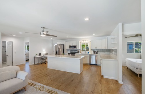 Wahiawa House | 4BR Oahu - Upto 8, WiFi, AC + Pet-friendly, Garage