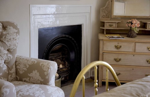 Masham Apartment | 4brm Morton House in Masham town sleeps up to 10 guests