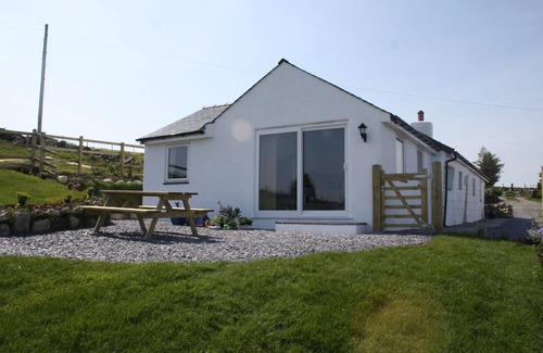 Llanllyfni Cottage | 5* accredited charming traditional Welsh stone Cottage in Snowdonia