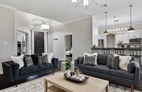 Waxahachie House | 5-Bed/2-Bath Pool & Backyard Retreat