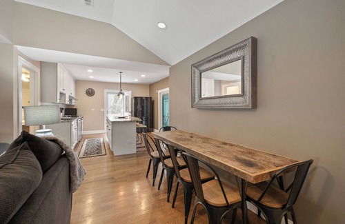 Fremont House | 5 bed/3 Bath Home in the Heart of Fremont! Steps from the beach and boat launch!