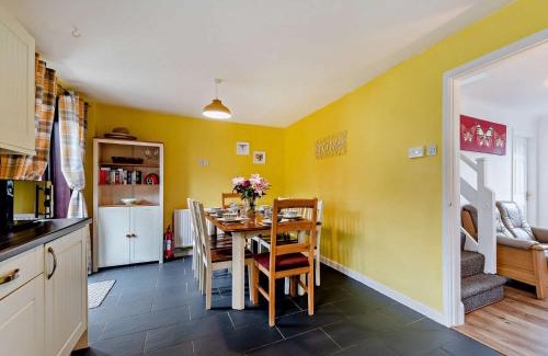 Llanybydder House | 5 bed in Brynteg 75907