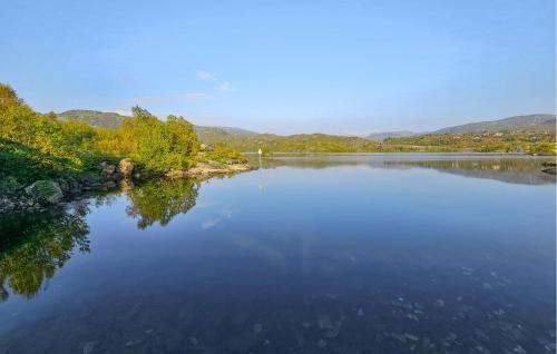 Vinje House | 5 Bedroom Nice Home In Edland