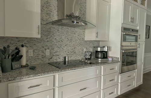 Somerset House | 5-bedroom vacation home with private slip, just 10 minutes from the marina