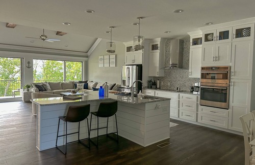 Somerset House | 5-bedroom vacation home with private slip, just 10 minutes from the marina