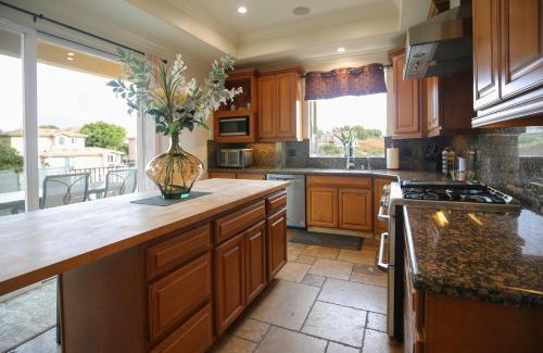 Thousand Oaks House | 5 BR/5 BA Getaway with a View