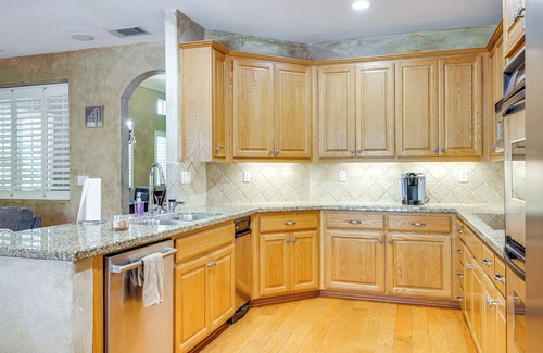 Modesto House | 5 Mi to Dtwn Modesto: Family Home w/Patio!