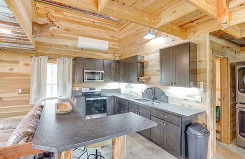 Kuttawa Cottage | 5 Mi to Lake Barkley: Secluded Retreat in Kuttawa