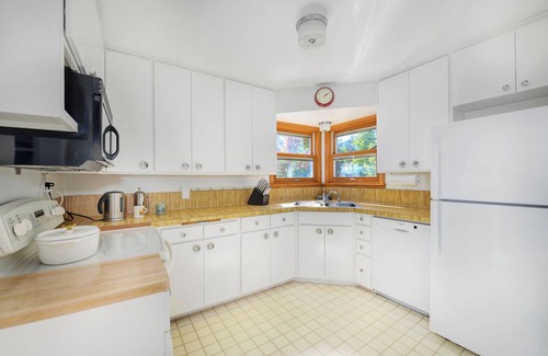 Newlands House | 5 min drive to CU/Pearl St - Best Neighborhood in Boulder