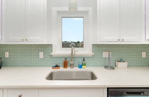 Northeast Virginia Beach Apartment | > 5 min from beach & state park | Patio | Grill