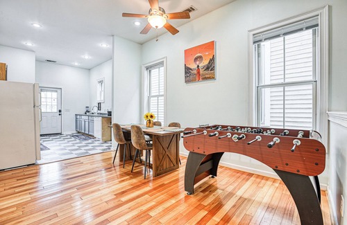 Metropolitan Apartment | 5 min to DT - Summer Getaway - Private Balcony + Telescope